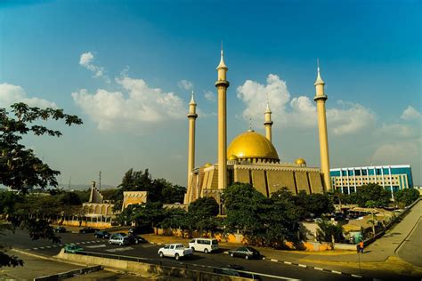  El Monumento al Abuya: ¡Un Tesoro de Historia y Arquitectura Nigeriana!