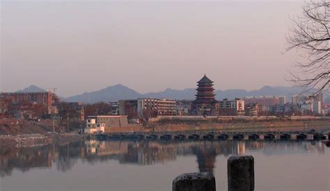 ¡Sumérgete en la historia y la majestuosidad de la Pagoda de Jingdezhen!