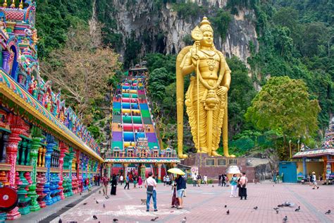  El Templo Batu Caves: Un Oasis Espiritual en la Selva